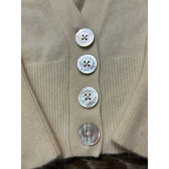 Banana Republic Cashmere Cardigan Cream with Abalone Buttons Size Petite Large - Picture 5 of 9